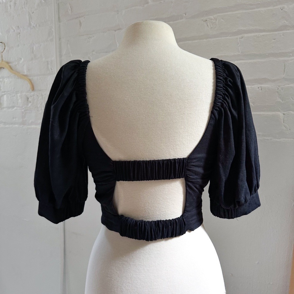 NWT Anthropologie‎ Black Crop Top Puff Sleeve Blouse Criss Cross Open Back Party - Picture 2 of 14